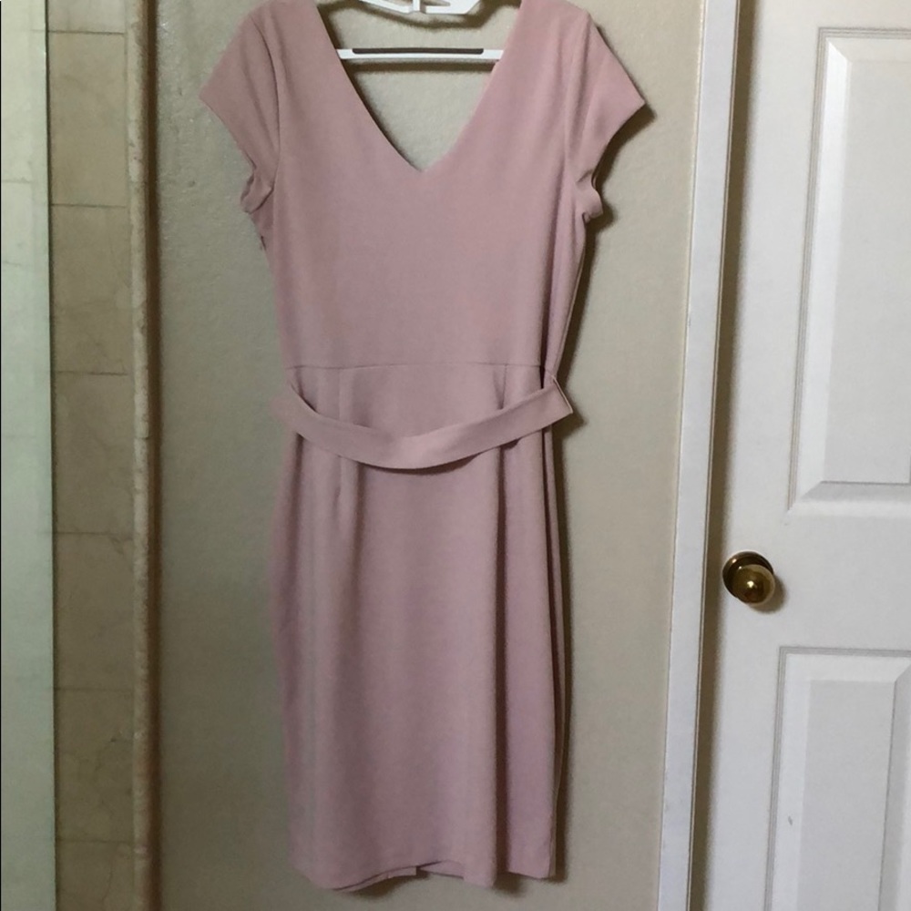 Express dress - Picture 3 of 3